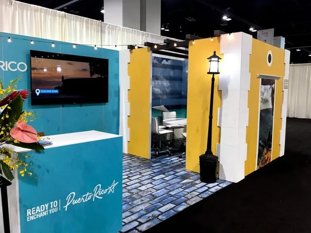 Inline trade show booth, from the builder's portfolio