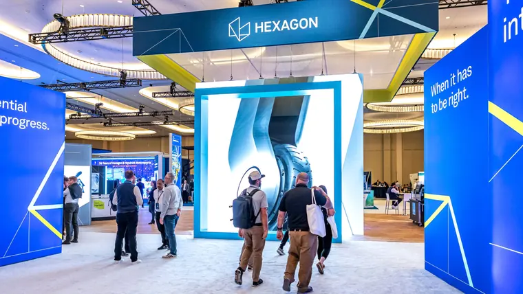 Hexagon booth built by 3D Exhibits